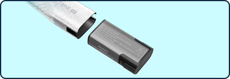 Le Trine SE est dot&eacute; d'une batterie amovible, permettant de prolonger la dur&eacute;e de vie du pod. 